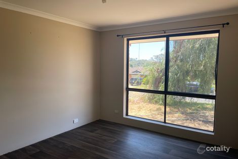 Property photo of 11 Whatman Way Withers WA 6230