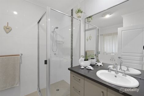 Property photo of 5 Panorama Court Glen Eden QLD 4680