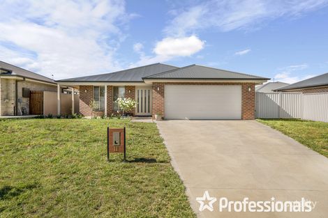 Property photo of 11 Maxwell Drive Eglinton NSW 2795