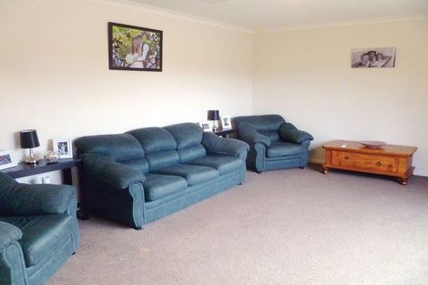 Property photo of 3 Fisher Square Horsham VIC 3400