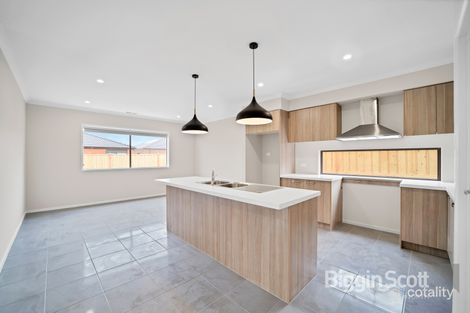Property photo of 27 Littlewick Parade Mickleham VIC 3064