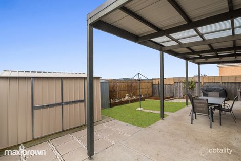 Property photo of 93 Wallara Waters Boulevard Wallan VIC 3756