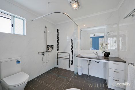 Property photo of 62 Shoreline Crescent Bargara QLD 4670