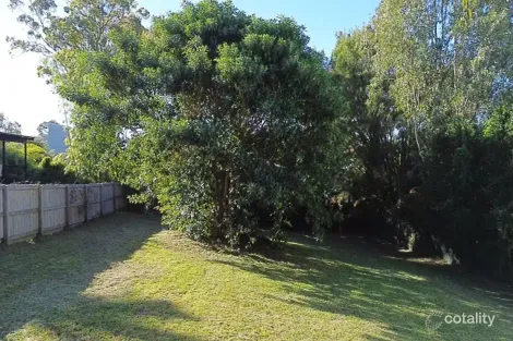 25 Oomool St, Macleay Island, QLD 4184