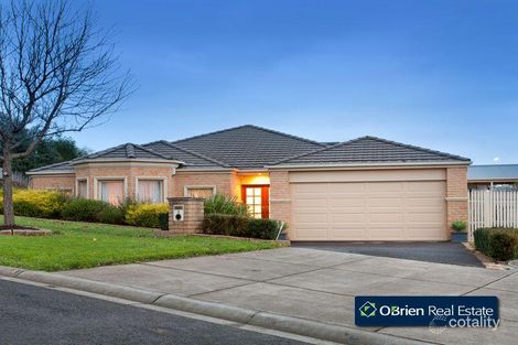 8 Jones Ct, Beaconsfield, VIC 3807