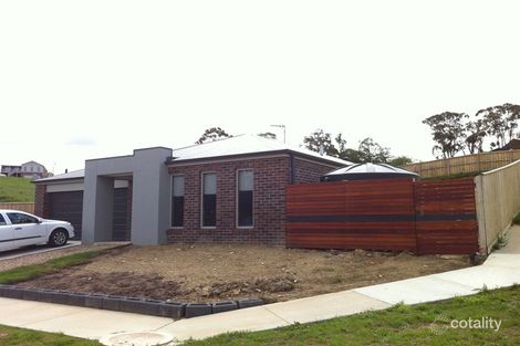 Property photo of 17 Phoenix Drive Mount Clear VIC 3350