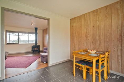 Property photo of 2 Cornwall Park Court Toolern Vale VIC 3337