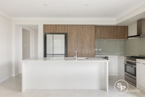 Property photo of 16 Cornforth Crescent Catherine Field NSW 2557