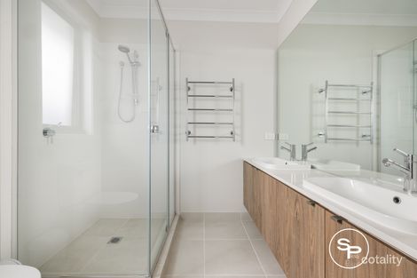 Property photo of 16 Cornforth Crescent Catherine Field NSW 2557