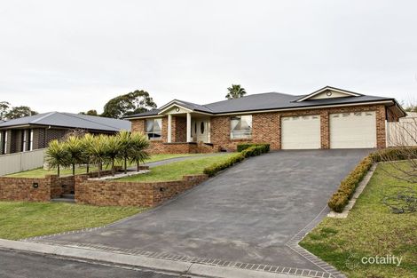 Property photo of 8 Bailes Crescent Young NSW 2594