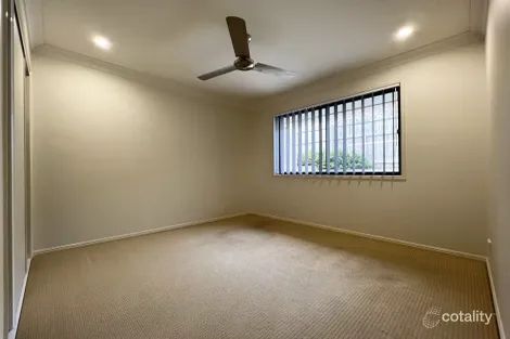 Property photo of 1 Sapphire Place Pimpama QLD 4209