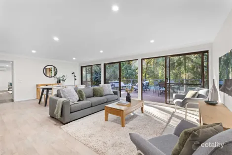 14 Flame Tree Pl, Cherrybrook, NSW 2126