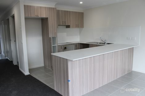 Property photo of 6/98 Lampard Road Drouin VIC 3818