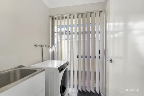 Property photo of 11/9 Gladstone Road Armadale WA 6112