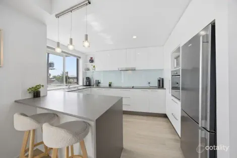 7/2341 GOLD COAST HWY, MERMAID BEACH, QLD 4218
