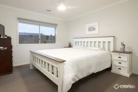 Property photo of 4 Lochfyne Close Warragul VIC 3820