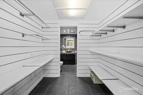 Property photo of 11/33 Beach Parade Surfers Paradise QLD 4217