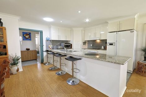 Property photo of 15 Tree Close Thabeban QLD 4670