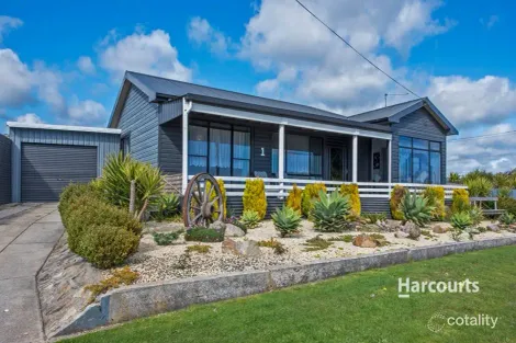 1 Athol St, Somerset, TAS 7322