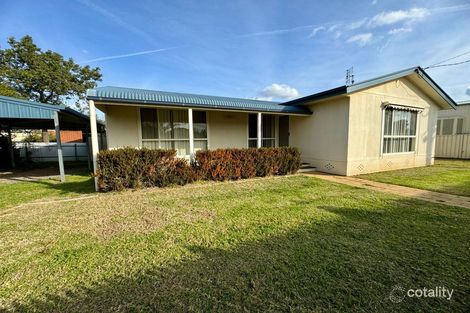 17 Victoria St, Parkes, NSW 2870