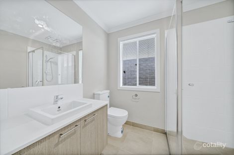 13 Bloodstone Way, Cranbourne East, VIC 3977