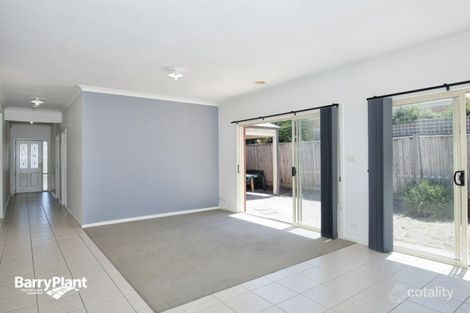 Property photo of 6 Peasholm Corner Craigieburn VIC 3064