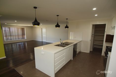 Property photo of 31 Valencia Drive Orange NSW 2800