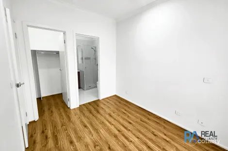 Property photo of 26 Lexington Parade Berwick VIC 3806