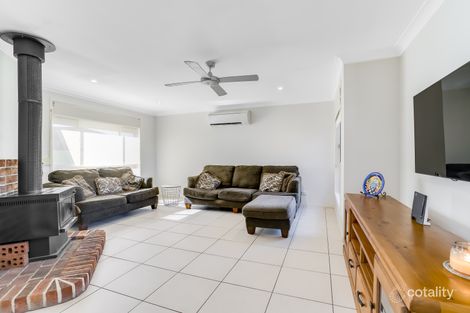 Property photo of 2 Cedrella Crescent Warabrook NSW 2304