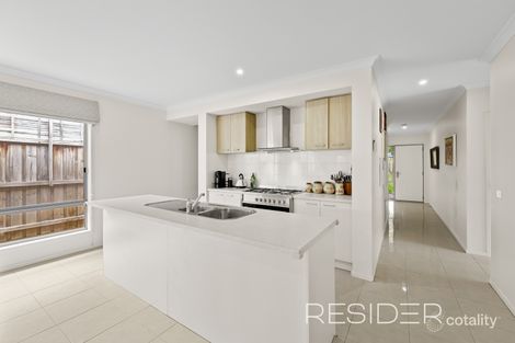 Property photo of 6 Newington Parade Mernda VIC 3754