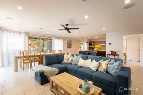 Property photo of 2 Lilly Crescent Kallangur QLD 4503