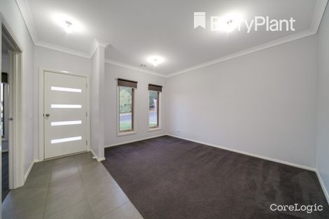 Property photo of 70 Lampard Road Drouin VIC 3818