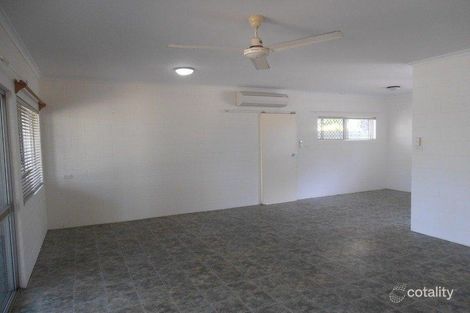 Property photo of 9 Mills Close Manoora QLD 4870