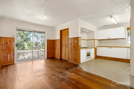 Property photo of 18 Wolfe Road Melton VIC 3337