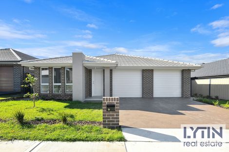 9 Manchuria Rd, Edmondson Park, NSW 2174