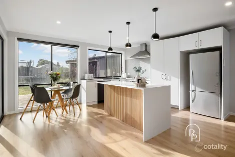 Property photo of 1 Warren Crescent Hastings VIC 3915