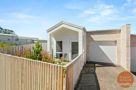 Property photo of 9A Downwind Street Badagarang NSW 2540