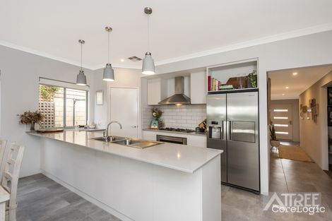 Property photo of 5 Claymore Place Piara Waters WA 6112