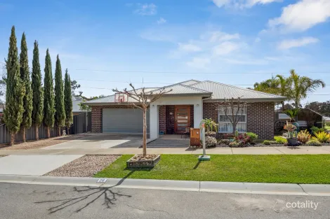 Property photo of 26 Drumbane Drive Golden Square VIC 3555