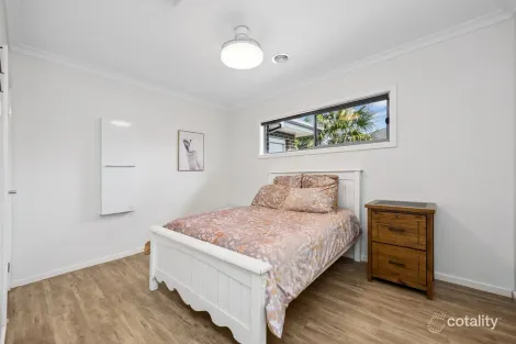 Property photo of 26 Drumbane Drive Golden Square VIC 3555