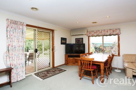 Property photo of 26 Farnham Road Healesville VIC 3777