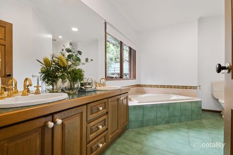 Property photo of 14 Bentley Court Warranwood VIC 3134