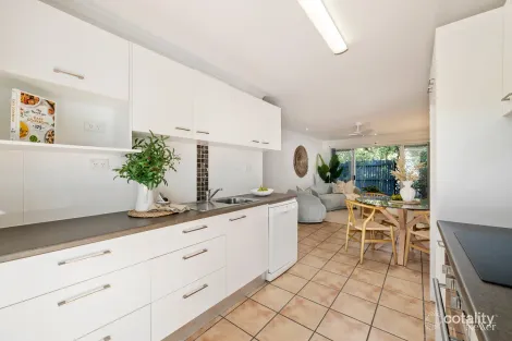 Property photo of 2/78 Lorikeet Drive Peregian Beach QLD 4573