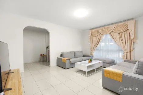 Property photo of 57 Ashleigh Crescent Meadow Heights VIC 3048