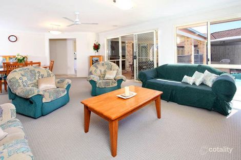 Property photo of 28 Pfeiffer Place McDowall QLD 4053