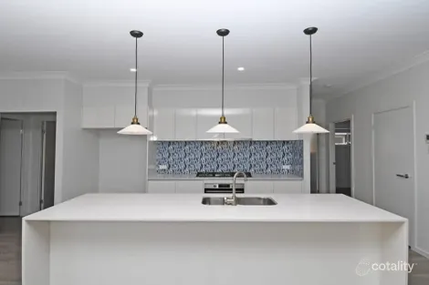 Property photo of 39 Quarterdeck Avenue Pialba QLD 4655