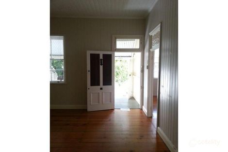Property photo of 32 Ennever Street Bardon QLD 4065