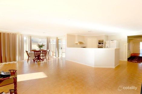 Property photo of 10 Strzlecki Drive Horningsea Park NSW 2171