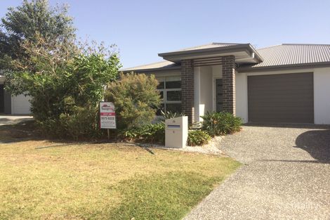 2/12 Firestone Ave, Pimpama, QLD 4209