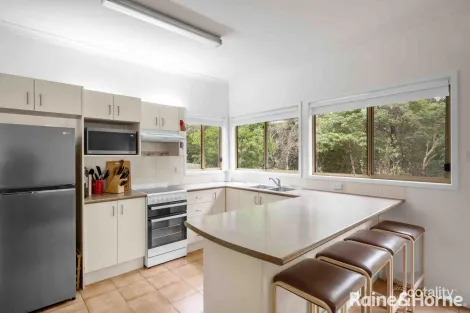Property photo of 1/3 Ettrick Close Bomaderry NSW 2541